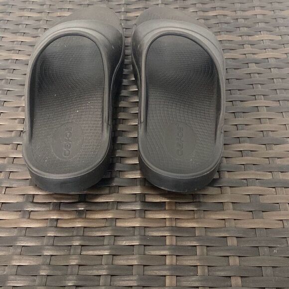Oofos sandals, women’s size 8 - Picture 4 of 7